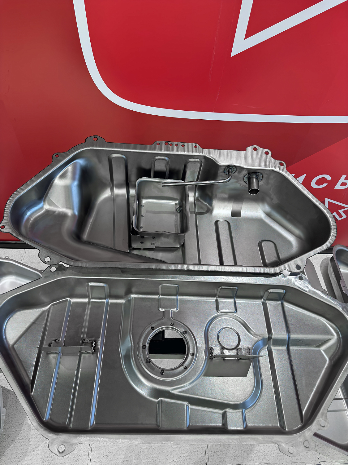 Топливный бак Toyota bB, 1999-2005 г.в. (антикоррозия)