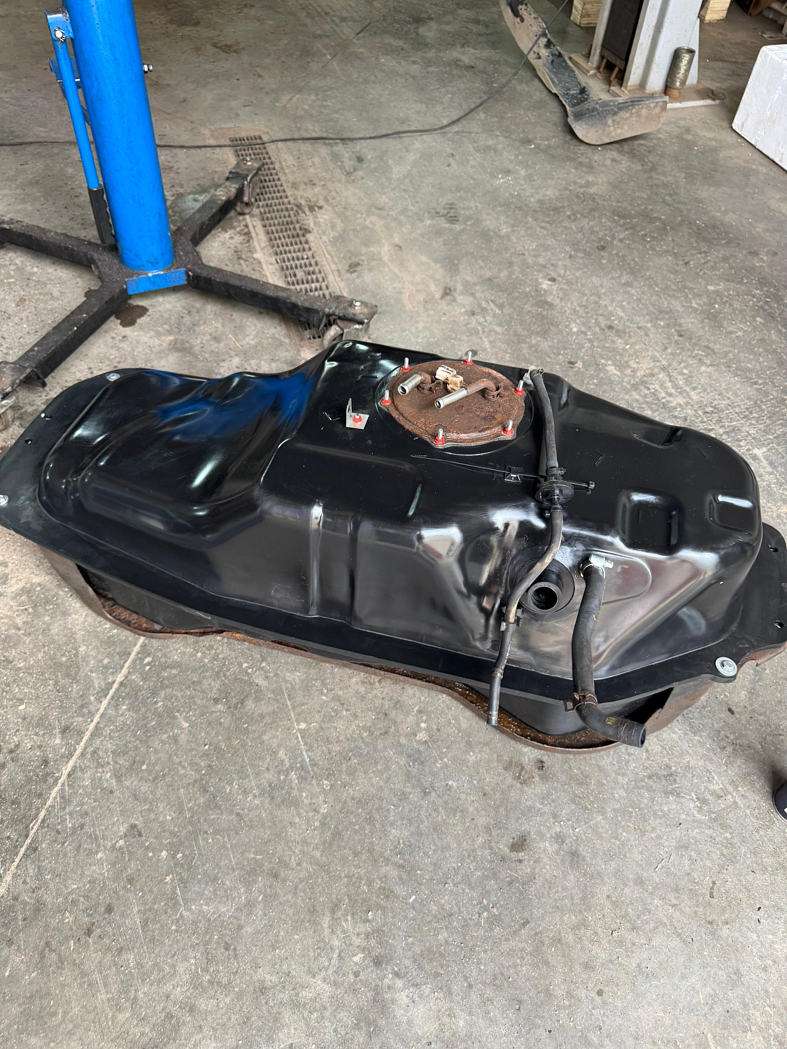 Топливный бак Митсубиси Паджеро Спорт 3, усиленный пластик (bolt-on)