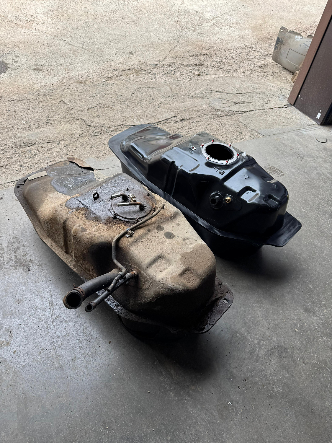 Топливный бак Митсубиси Паджеро Спорт 3, усиленный пластик (bolt-on)